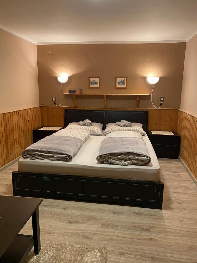Privát Vavrúš Apartman Dóval Kültér fotó